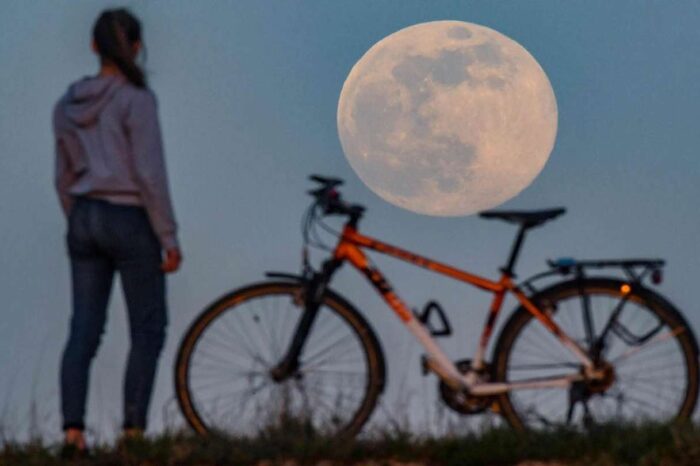 La Luna se está viendo gigante en estos momentos en la cordillera neuquina