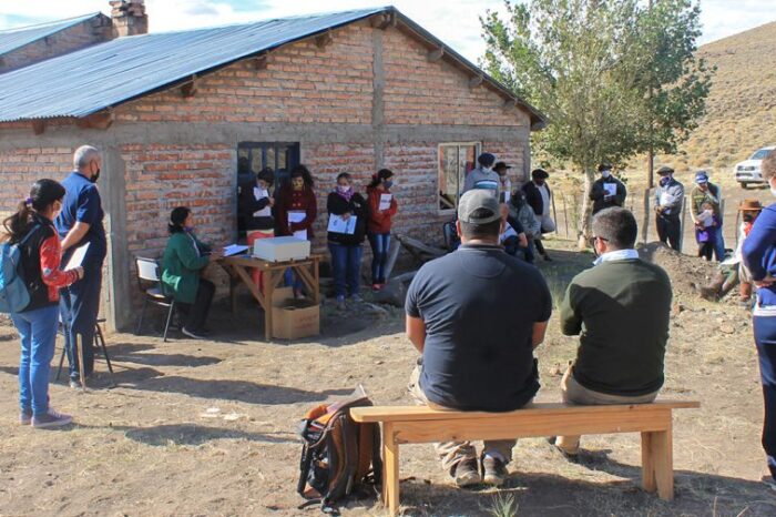 Electrificación rural: Capacitaron a pobladores de San Ignacio y Las Coloradas