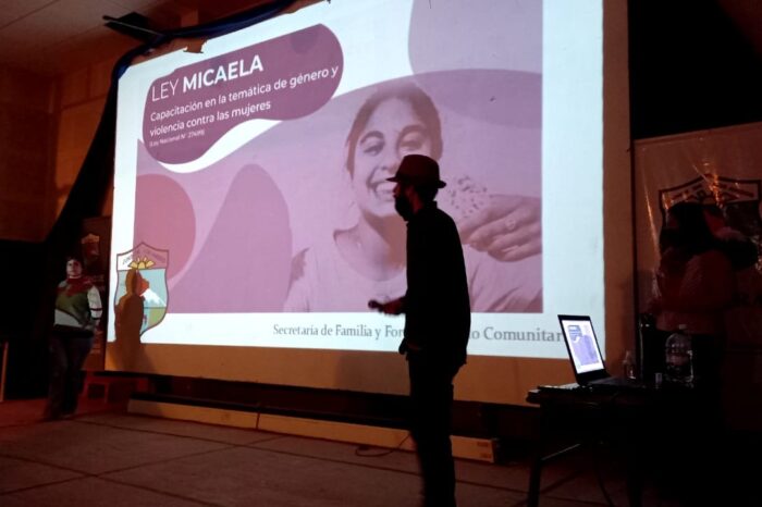 Capacitan a Funcionarios sobre la "LEY MICAELA" en Junín de los Andes