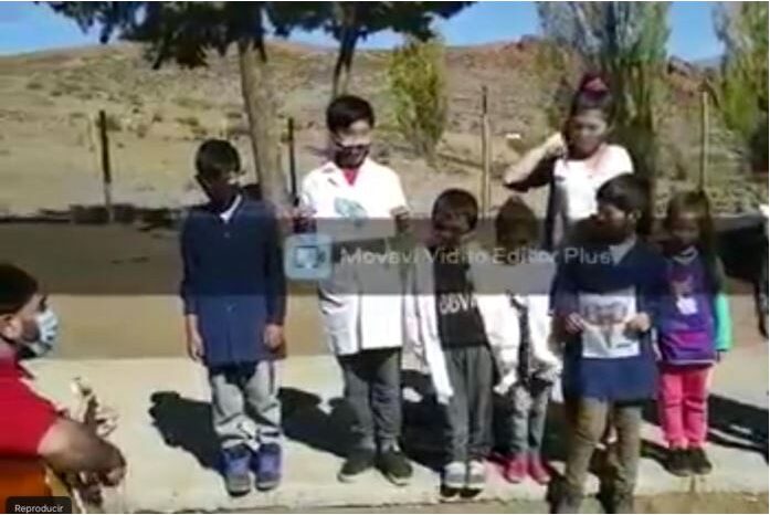 Docente utilizó niños para apoyar reclamo piquetero