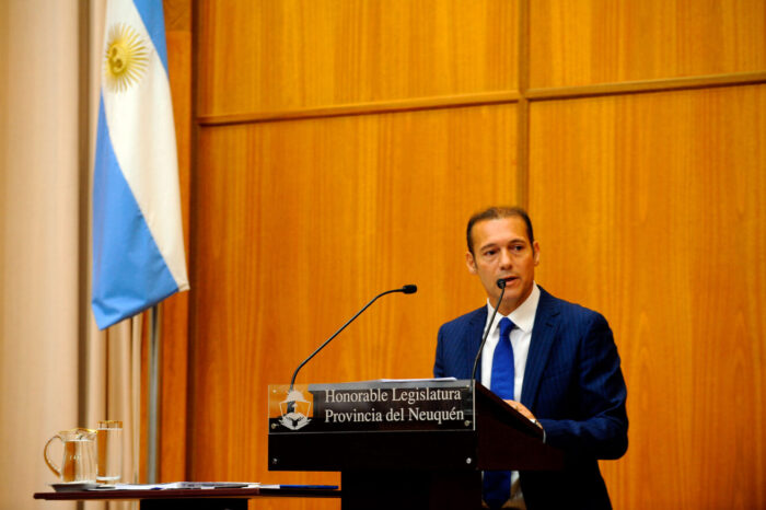 El Ejecutivo solicita autorización para endeudarse por hasta 12.800 millones de pesos