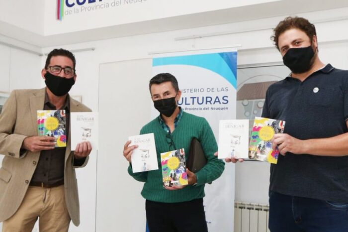 Entregaron 300 libros de Borges de edición única para escuelas y bibliotecas