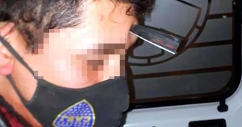 Se “viralizó” el impactante video del hombre que llegó al hospital con un cuchillo clavado en la frente