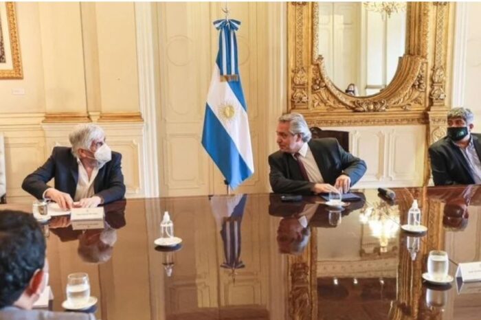 Polémica: El Gobierno le dará 4.600 vacunas a Hugo Moyano para camioneros que realizan tramos internacionales
