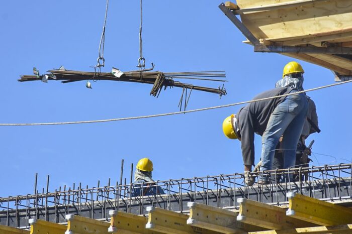 En un mes, Neuquén recuperó 670 empleos de la construcción