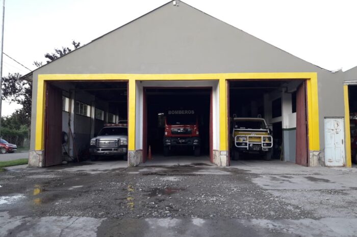 A las 12:00 hs. los Bomberos Voluntarios  hicieron sonar sus sirenas reclamando ser vacunados contra el COVID-19