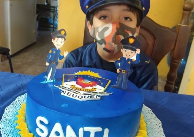 Santino festejó su cumple junto a sus héroes