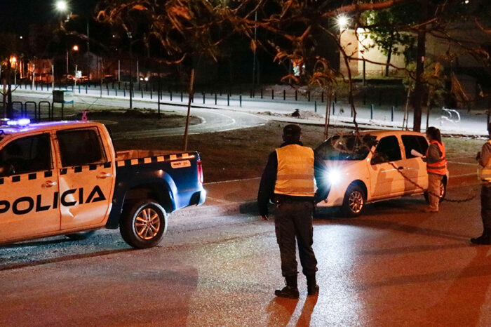 Ocho personas fueron demoradas anoche por no cumplir con las medidas de cuidado vigentes