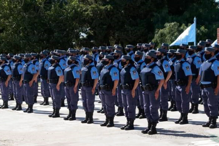 Compran uniformes para la Policía provincial