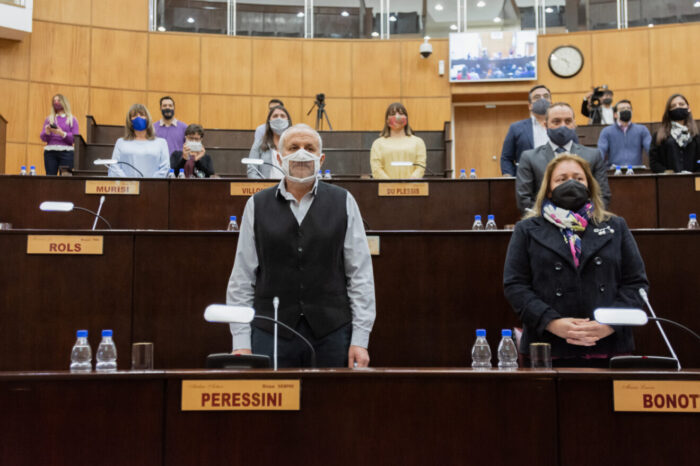 En homenaje a su persona, sugieren denominar Eduardo Omar González al SUM del Hospital de Plottier