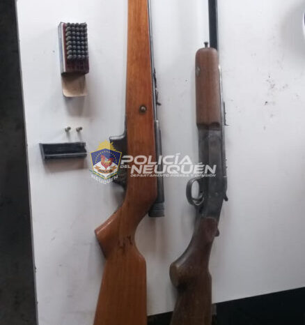 Allanamiento permite secuestrar armas, que abrían sido usada para amedrentar