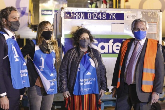 Con la llegada de 934.200 vacunas, Argentina supera los 20 millones de dosis recibidas