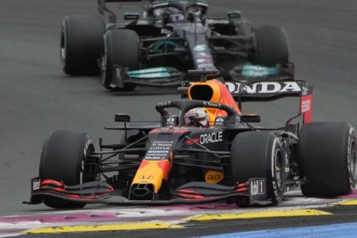 Verstappen pasó a Hamilton, ganó en Francia y amplió su ventaja en el Mundial de F1