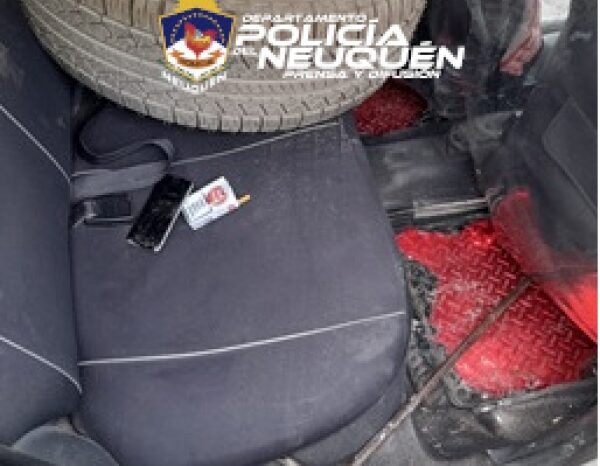 Demora a un hombre y recuperan elementos mal habidos