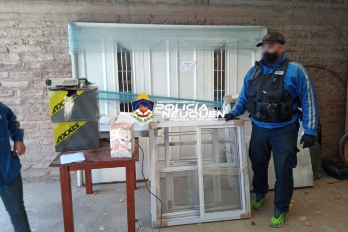 Cinco allanamientos con secuestros y la demora de personas.