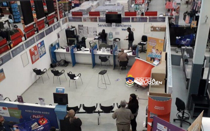 Personal de la Cría 2º: Intervención policial en supermercado