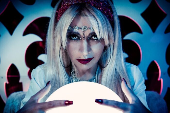 LUZABRIL presenta su videoclip contra el maltrato animal