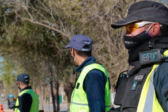 Sancionan a 12 personas por participar en fiestas clandestinas