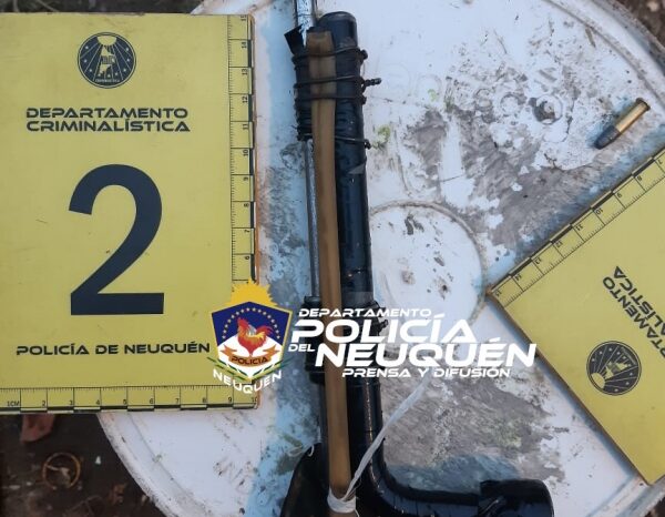 Demoran a un individuo, le secuestran una tumbera y estupefacientes en allanamiento
