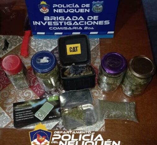 Personal de la Cría. 2° secuestró droga, un arma y una motocicleta en allanamientos