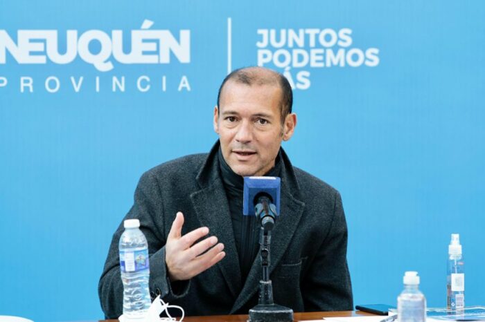 Gutiérrez anunció la inscripción para vacunación por COVID a partir de los 45 años