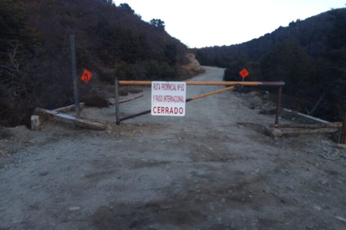 Ruta intransitable desde el Lago Curruhue Chico hasta el Paso Fronterizo Carririñe