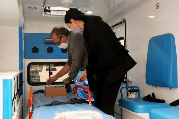 Nueva ambulancia para el hospital de Las Ovejas