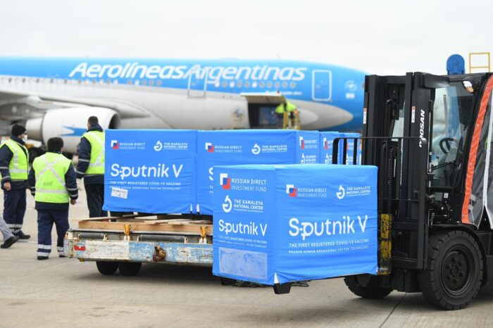 Argentina superó las 43millones de vacunas: Arribaron esta tarde 400 mil dosis del componente 2 de Sputnik V
