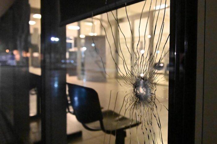 Atacaron a balazos al Centro de Justicia Penal a horas de un juicio a la banda de Los Monos