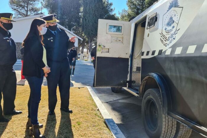 Equipamiento para la dirección Seguridad Interior de Cutral Co