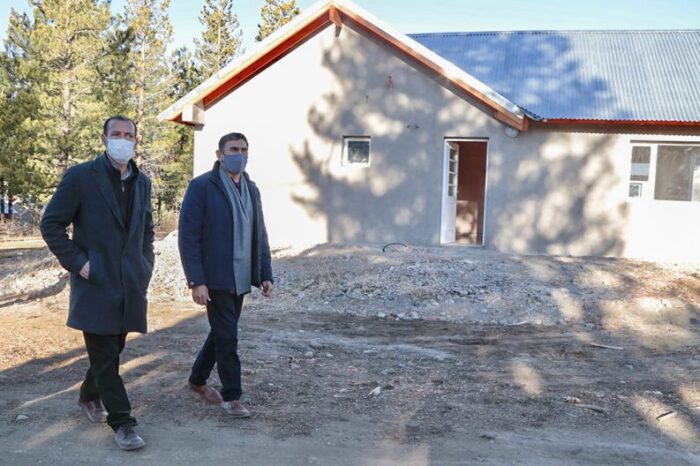 El gobernador recorrió obras en Las Ovejas