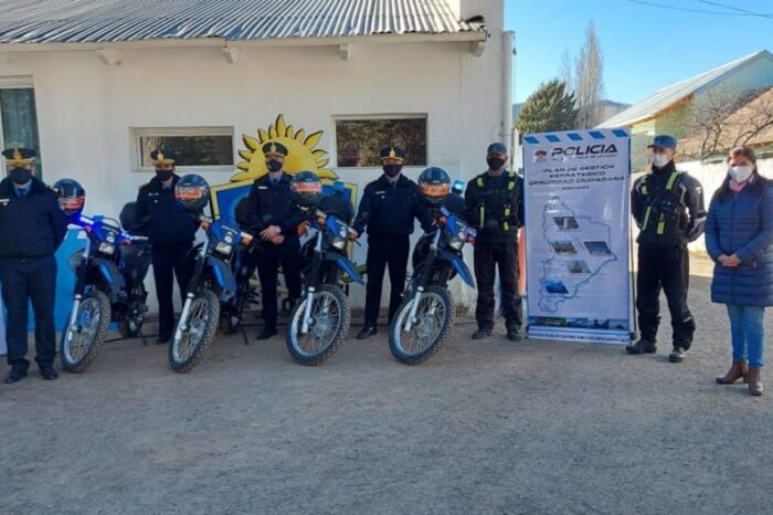 Merlo entregó equipamiento a la comisaría de Andacollo
