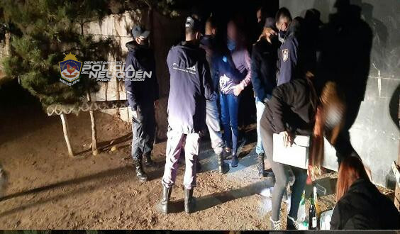 Cutral Có: Desarticulan fiesta clandestina en el barrio Nehuenche