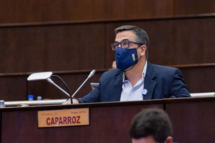 Piden inversión de YPF para ampliar y modernizar la refinería de Plaza Huincul