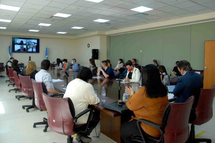 Exponen sobre el proyecto de boleto gratuito para víctimas de violencia de género