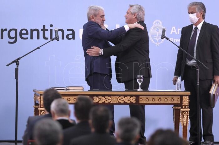 Fernández: "No somos parte del país que quiere flexibilizar derechos de los que trabajan"
