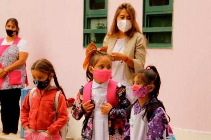 Establecimientos educativos del período septiembre-mayo se reencontraron hoy en la presencialidad