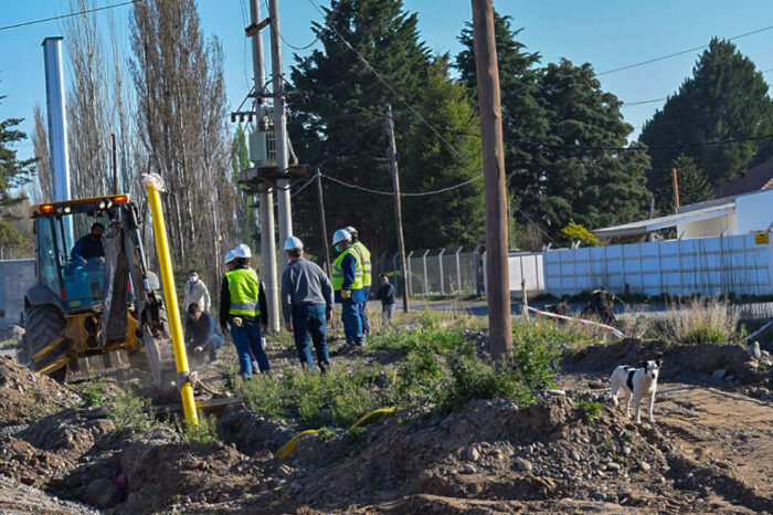Recorrieron la obra de corrimiento del gasoducto de ruta provincial N° 7