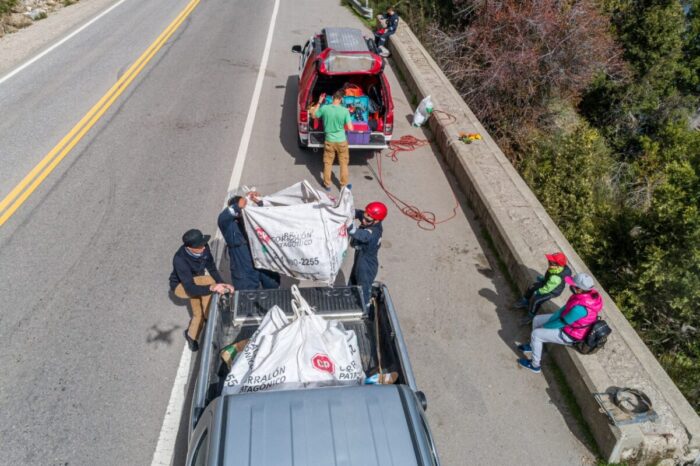 Bomberos Voluntarios Colaboran con "YO AMO MI PLAYA"