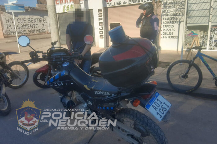 CRÍA 5°: Joven que conducía una moto robada, fue demorado