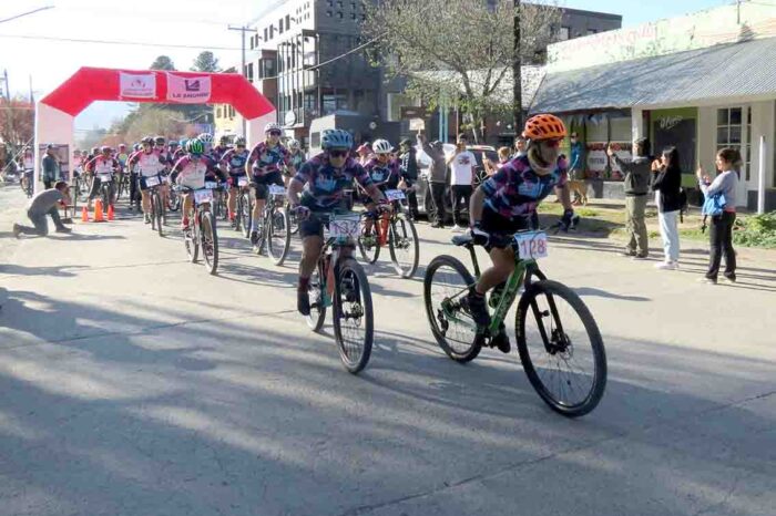 Con total éxito se realizó la competencia ciclística "Día de la Madre"