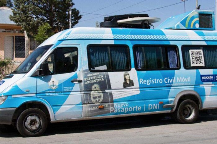 El Registro Civil Móvil recorre barrios neuquinos y capacita en el sistema de Boleta Única Electrónica