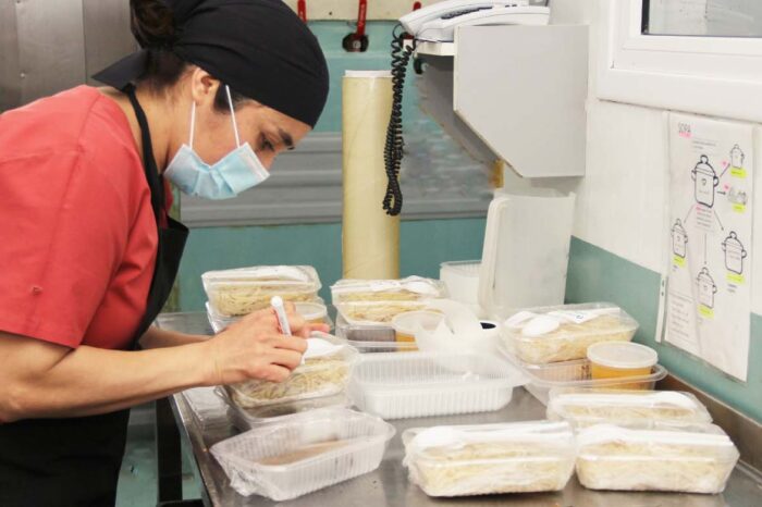 Capacitación sobre manipulación de alimentos para el personal de hospitales