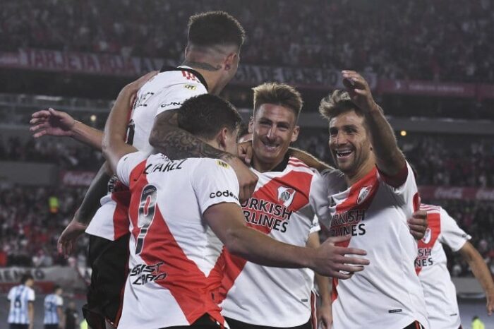 River campeón tres fechas antes: goleó a Racing ante su gente y festejó