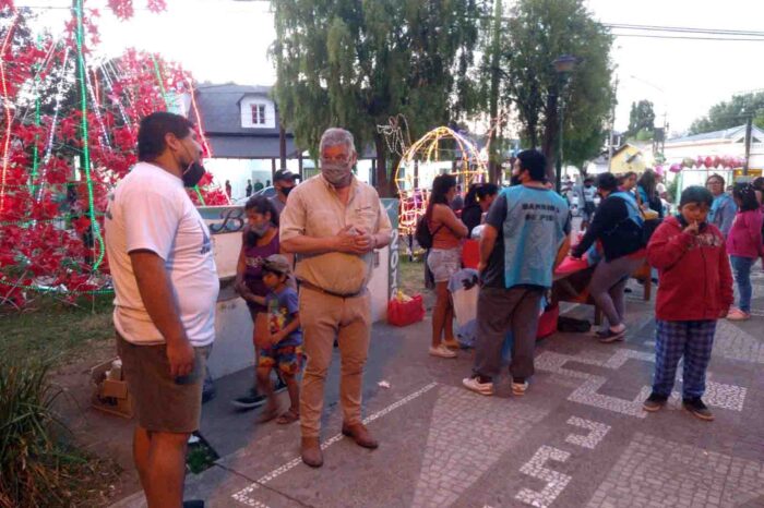 Junín de los Andes: Papá Noel estuvo en la plaza central