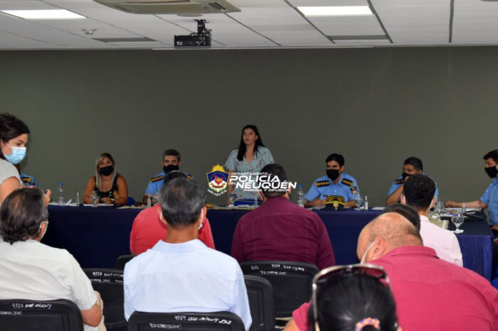 Policía se reunió con integrantes vecinalistas