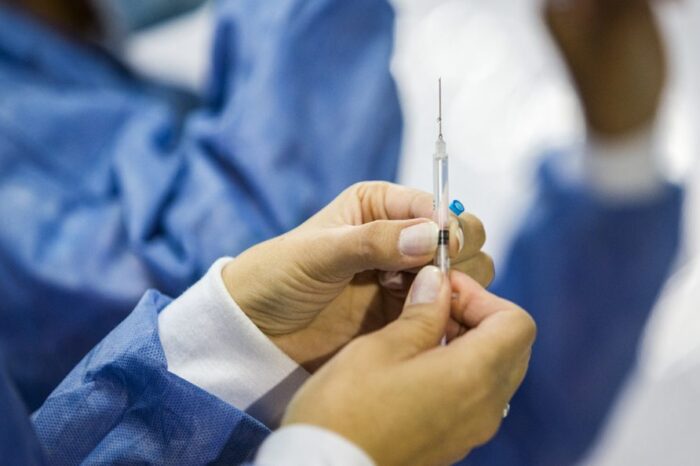La Provincia comenzará a aplicar la dosis de refuerzo con un intervalo interdosis de cuatro meses