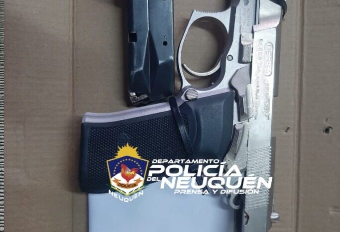 Cria.16°: Tres demorados y un arma de fuego secuestrada