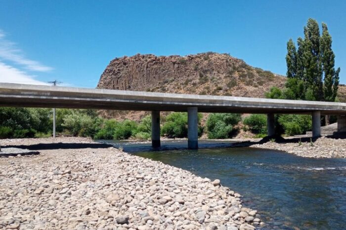 En la primera quincena de febrero inaugurarán el nuevo puente sobre el río Malleo