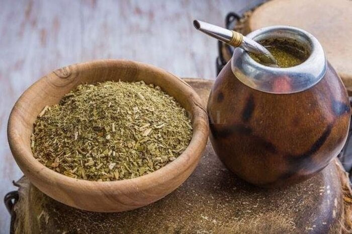 Por los incendios y la sequía, la yerba mate llegaría a los 2.500 pesos